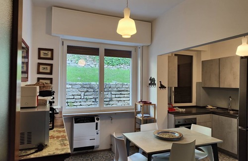 Torri del Benaco Villa | Villa: sleeps 16, swimming pool, garden, 2 large terraces, unforgettable view