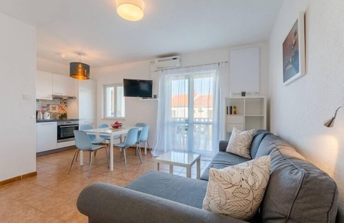 Splitska Apartamento | Villa Stella - Two Bedroom Apartment with Terrace and Sea View (Stella)