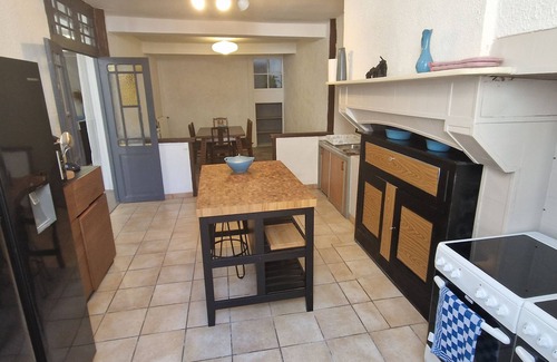 Oloron-Sainte-Marie Villa | Villa "Sweetlodge" with Private Terrace, Private Garden & Wi-Fi