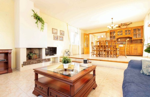 Sant Jaume dels Domenys Villa | Villa Torreón - Gran piscina y jardín, BBQ, Wifi