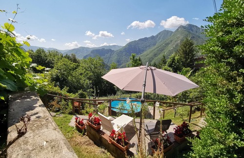 Vico Pancellorum Villa | Villa Vico - Villa privada con vistas, jardín, piscina y jacuzzi