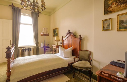 Crimmitschau Hotel | Villa Vier Jahreszeiten