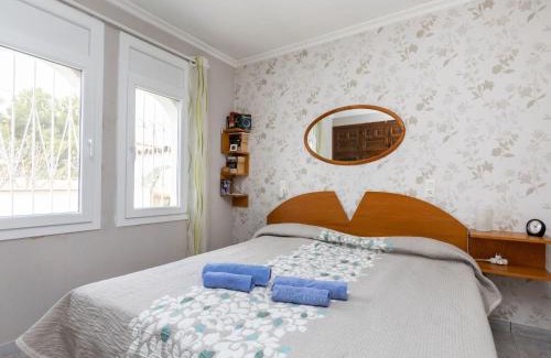 Miami Platja Villa | Villa Villa Resi by Interhome