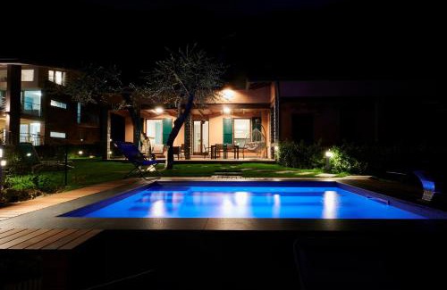 Oliveto Lario Villa | Villa Vittoria with private heated pool & shared sauna - Bellagio Village Residence