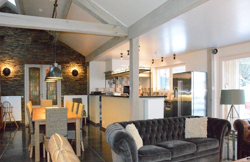 Gembes Casa | Amplias vacaciones en Bièvre