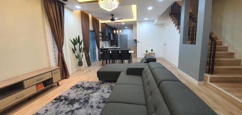 Kampung Batang Benar Villa | Villa with private Pool and Sauna @ Nilai