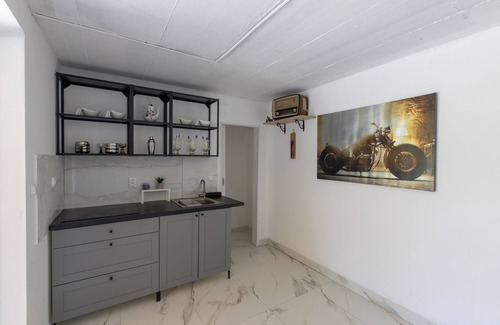 Srinjine Casa | Villa Zrincy near Split: heated pool, hot tub, all bedrooms are air conditioned.