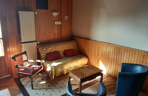 Perrier Casa | Village house at the crossroads 5mn ISSOIRE