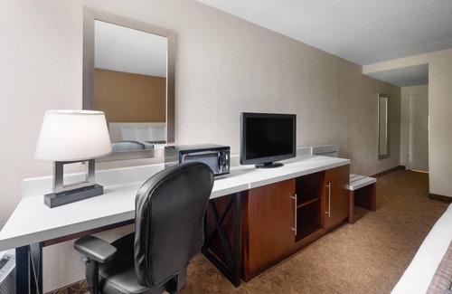 Clemmons Hotel | Village Inn Clemmons/Winston Salem, Trademark by Wyndham