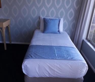 Anderson Park Hotel | Village Motel