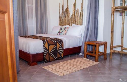Yaounde Hotel | Village Noah