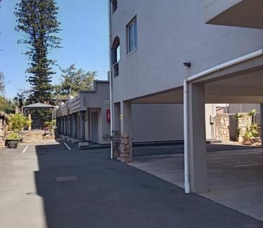Amanzimtoti Apartamento | Village on sea
