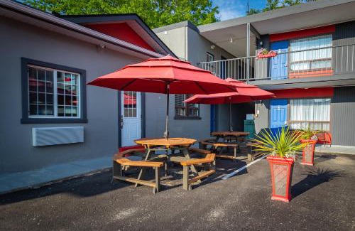 Niagara Falls Hotel | Villager Lodge Niagara Falls