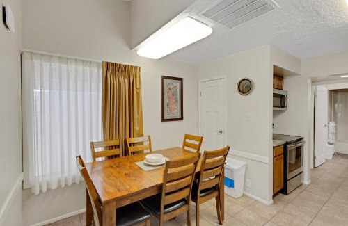 St. George Complejo | Villas at Southgate