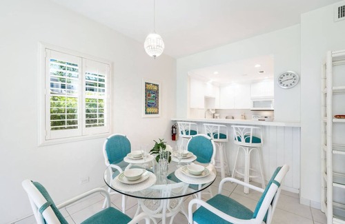 Seven Mile Beach Apartamento | Villas of the Galleon 4