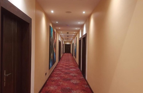 Maharagama Hotel | Viluxey City Hotel