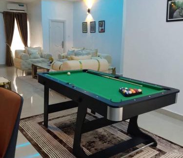 Benin City Apartamento | VIN-RUES Apartment and Suites