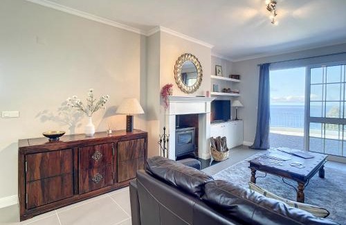 Porto Moniz Casa | Vinhaticos Villa by Atlantic Holiday