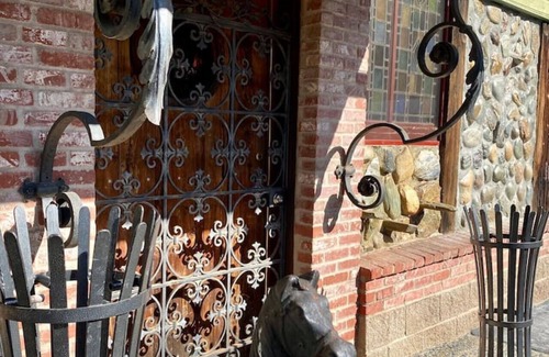 Amador City Apartamento | Vintage 1857~Stone & Beam Cellar