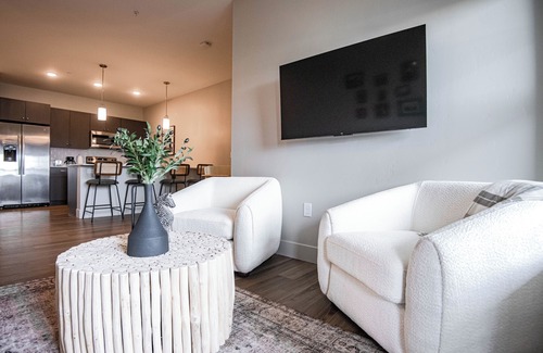 Star Apartamento | Vintage Star apartment with pool, gym and Pac-Man