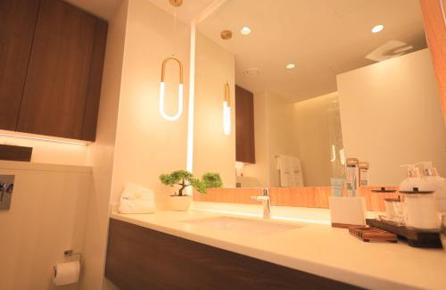 Nad Al Sheba Apartamento | VIP Experience Dubai Nad Al Sheba at Prime Views- Opposite Al Meydan Hotel- Modern Luxury Apartment