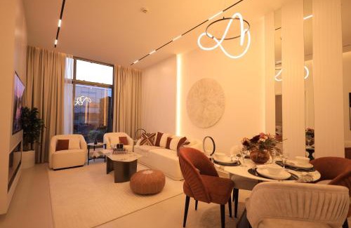 Nad Al Sheba Apartamento | VIP Experience Dubai Nad Al Sheba at Prime Views- Opposite Al Meydan Hotel- Modern Luxury Apartment