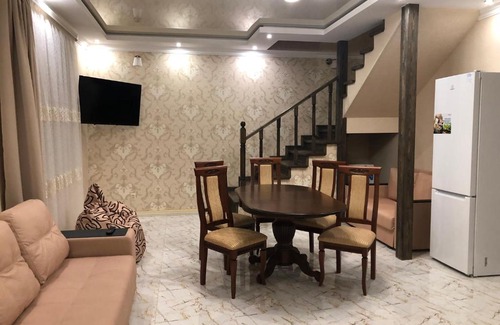 Khasanya Casa | VIP HOME ON PROSPEKT LENINA