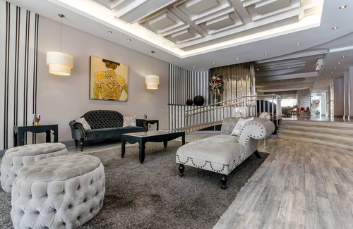 Huerta de Santa Teresa Hotel | Virgen de los Reyes Hotel