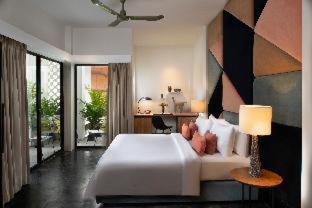 Downtown Siem Reap Hotel | Viroth's Villa