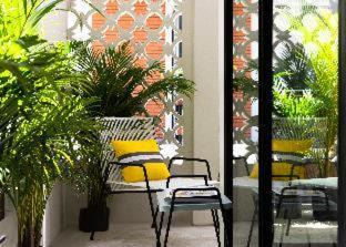 Downtown Siem Reap Hotel | Viroth's Villa