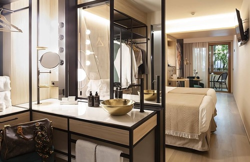 Sant Nicolau Hotel | Visit Historic Sites of Palma! Picturesque Views and Pet-friendly Accommodation!