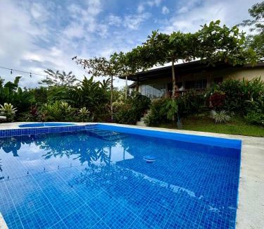 Cantón de Guatuso Villa | Vista al Volcán Tenorio y Montaña