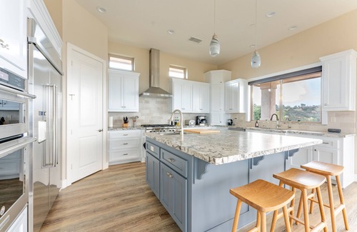 Ramona Casa | Vista Grande (4-Bedroom Home) with Pool by RedAwning