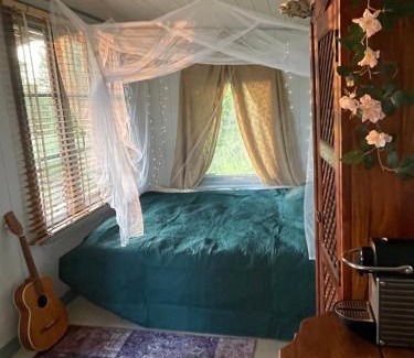 Lillykyrka Cabina | Vista Vibes Glamping -Chillbillystuga