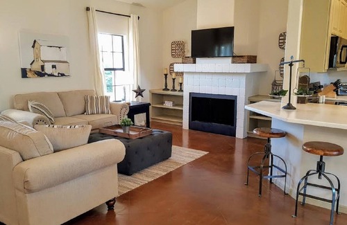 Dripping Springs Casa | Hill Country Retreat - Jacuzzi privado - A una milla del centro de Dripping Springs