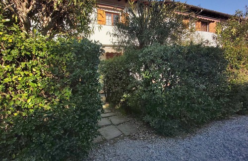 Querceta Apartamento | Vrbo Property