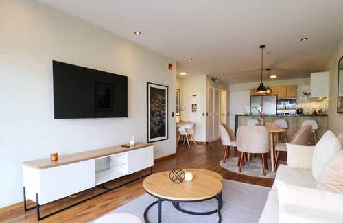 Armendáriz Apartamento | w Fascinating 1BR With Balcony in Miraflores