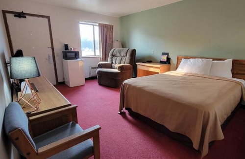 Wagner Hotel | Wagner Lakeside Motel