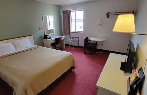 Wagner Hotel | Wagner Lakeside Motel