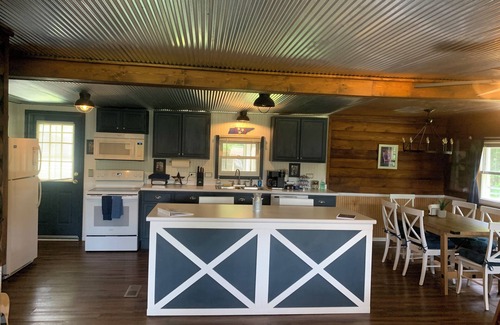 Pulaski Casa | Wagon Wheel Retreat, Pulaski, TN 3 Bedroom home in the Country. 20% off/weekly