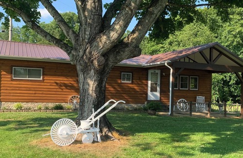 Pulaski Casa | Wagon Wheel Retreat, Pulaski, TN 3 Bedroom home in the Country. 20% off/weekly