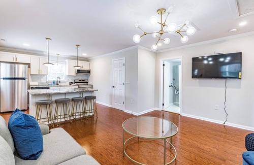 Youngsville Casa | Wake Forest cottage -starts at 3k/month