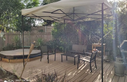 Caesarea Apartamento | Wake up in this bright apartment near the beach with vibrant energyx