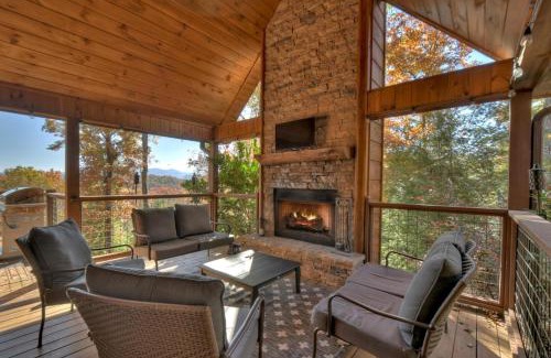 Blue Ridge Casa | Wakin' on a Pretty Day