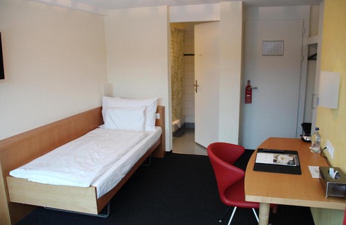 Gwatt Hotel | Waldhaus*** Hotel im Deltapark Vitalresort