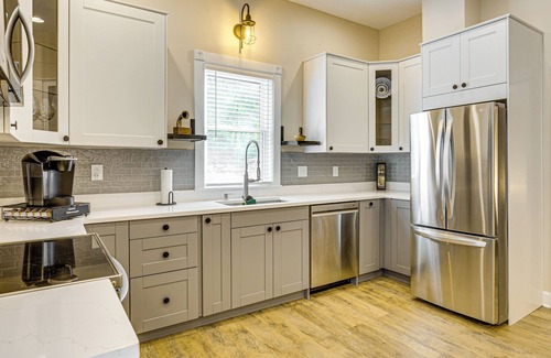 Excelsior Springs Casa | Walk Downtown: Historic Home in Excelsior Springs