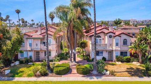 North Pacific Beach Casa | Walk to Beach Walk to hot spots Villa