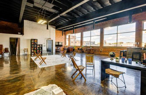 Downtown Toledo Apartamento | Walk to Huntington Center 5,000-Sq-Ft Dtwn Apt