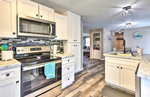 Pepin Casa | Walk to Lake Pepin: Charming Retreat w/ Deck