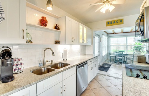 Ormond Beach Cabaña | Walk to Shore + Pier: Family Home in Ormond Beach